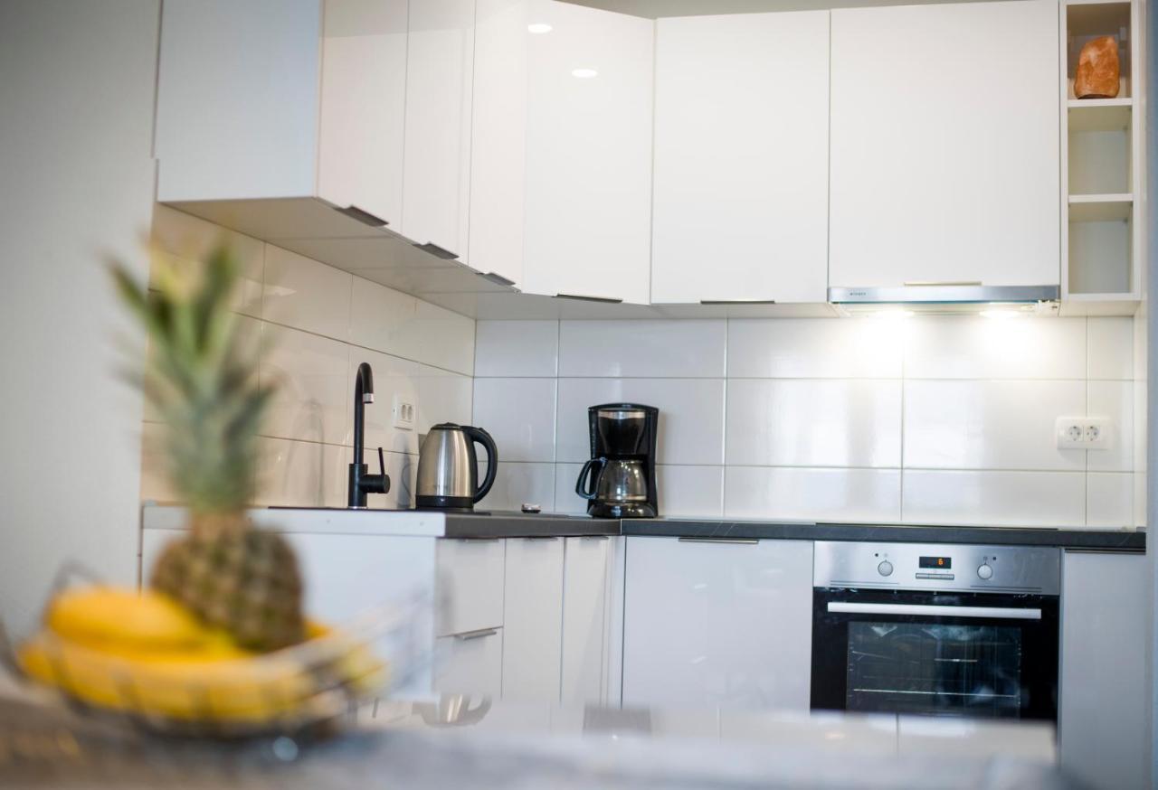 Apartment Mikas Stanici Buitenkant foto