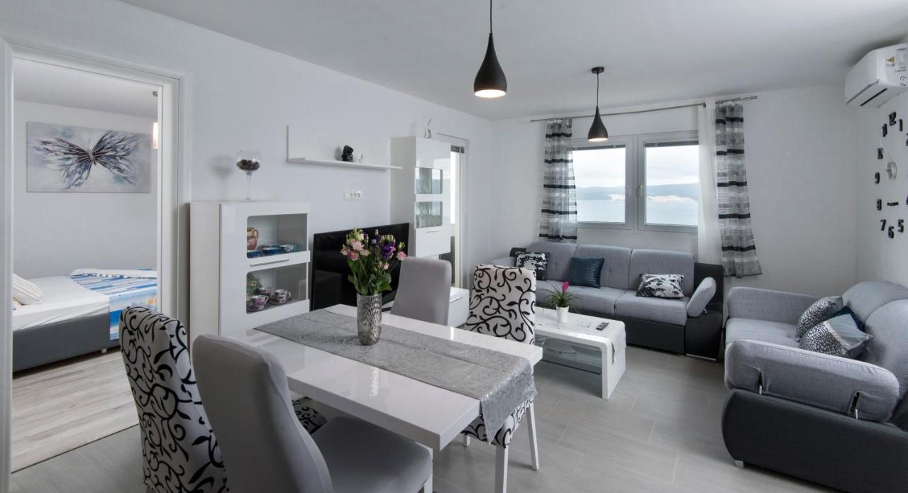 Apartment Mikas Stanici Buitenkant foto