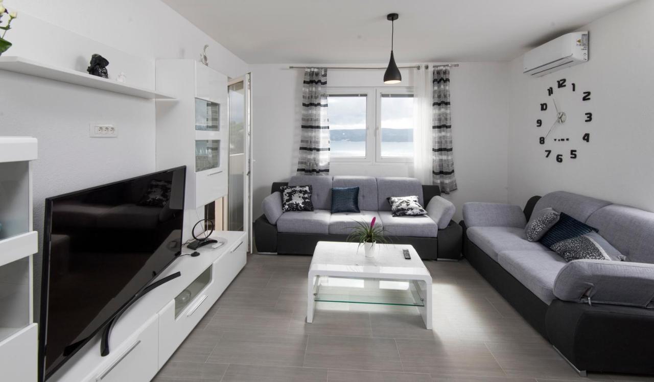 Apartment Mikas Stanici Buitenkant foto