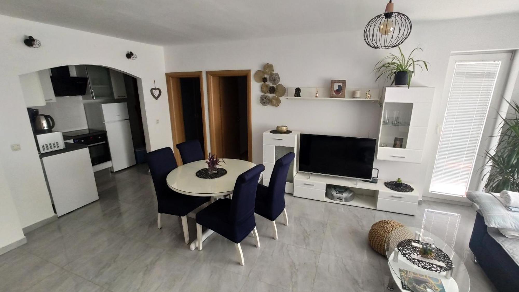 Apartment Mikas Stanici Buitenkant foto