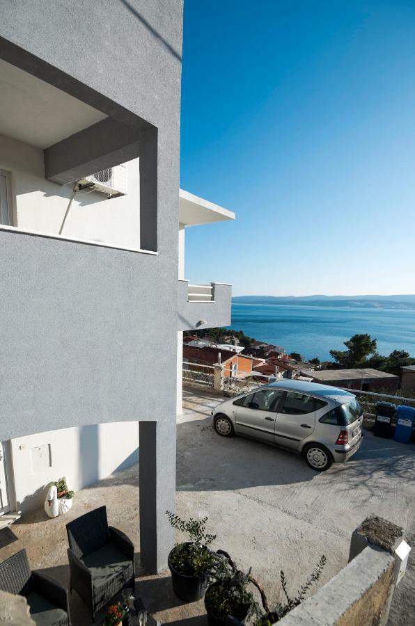 Apartment Mikas Stanici Buitenkant foto