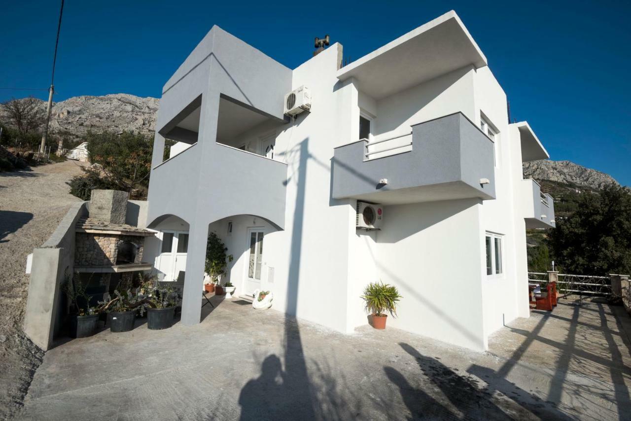 Apartment Mikas Stanici Buitenkant foto